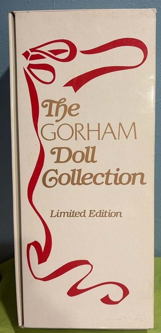 Gorham Holly Musical Porcelain Doll 8751 Limited Edition